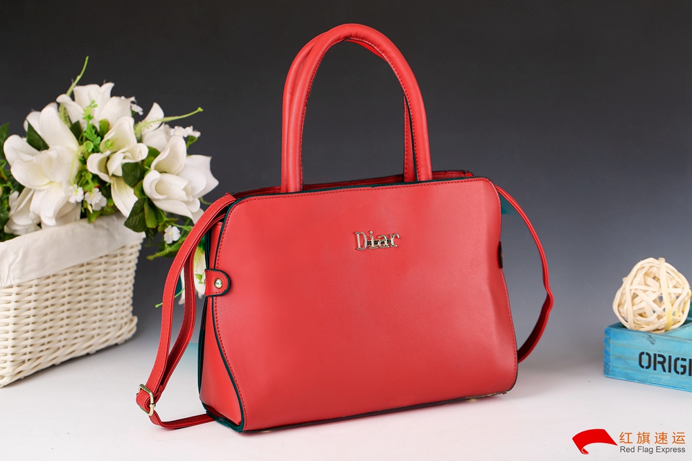 16582011024729.jpg 攝圖網(wǎng)_500766878_時(shí)尚女包(企業(yè)商用)_副本.jpg